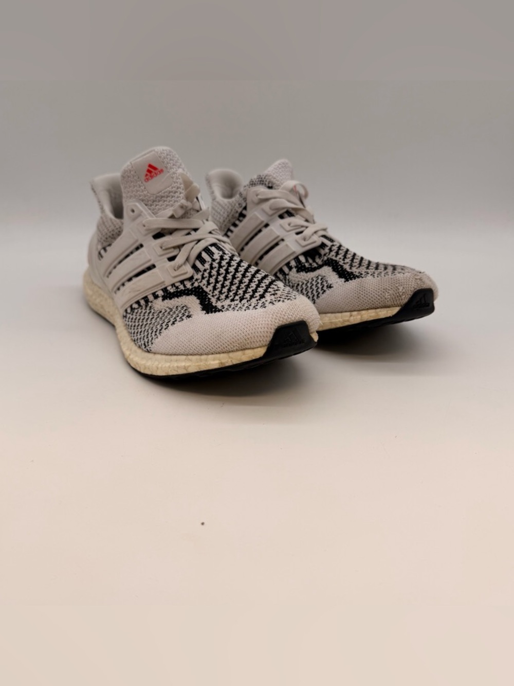 Adidas Ultra Boost DNA White Black Size 9.5 Sneakers G54960 Running
